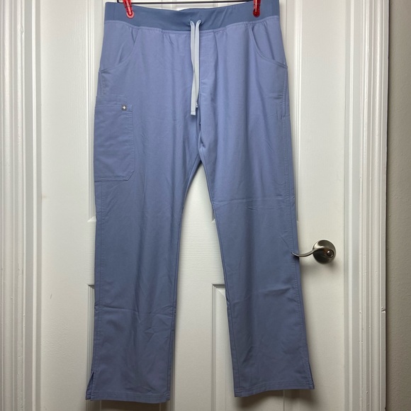 Figs Pants - Figs Technical Collection Kade Cargo Scrub Pants Style# T21004T Size XL/Tall